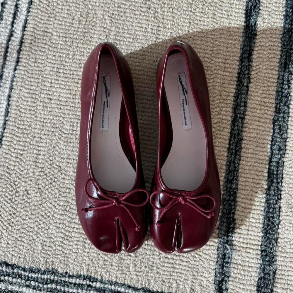 Red tabi shoes with block kitten heels